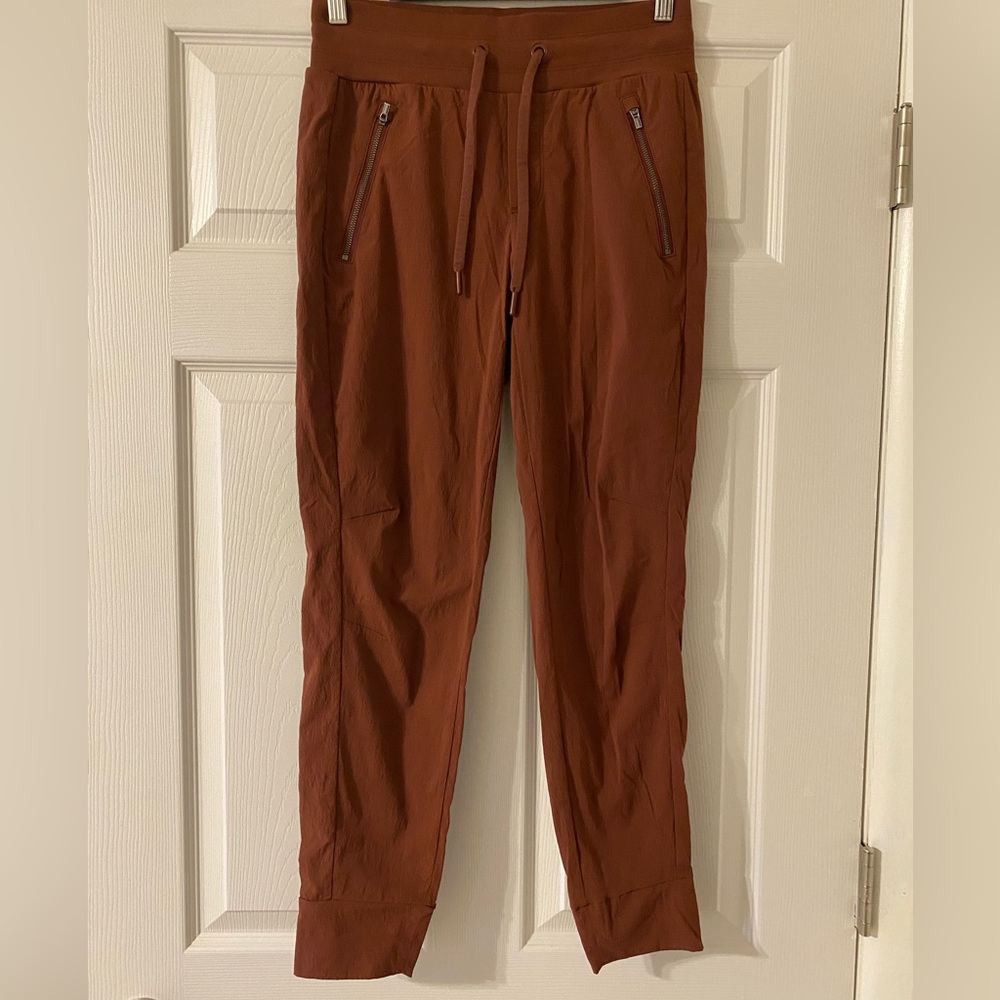 Athleta Trekkie North Joggers